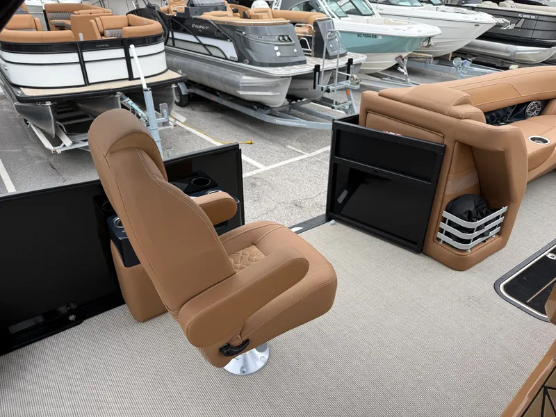 Slide: The Image of Harris GRAND MARINER 250 SLDH 2026 - 13