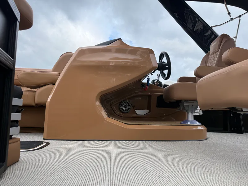 Slide: The Image of Harris GRAND MARINER 250 SLDH 2026 - 10