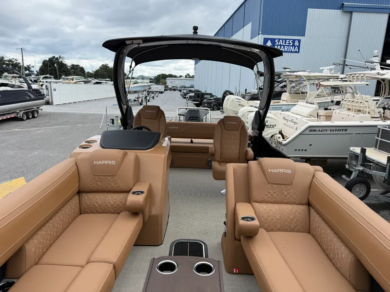 Slide: The Image of Harris GRAND MARINER 250 SLDH 2026 - 17