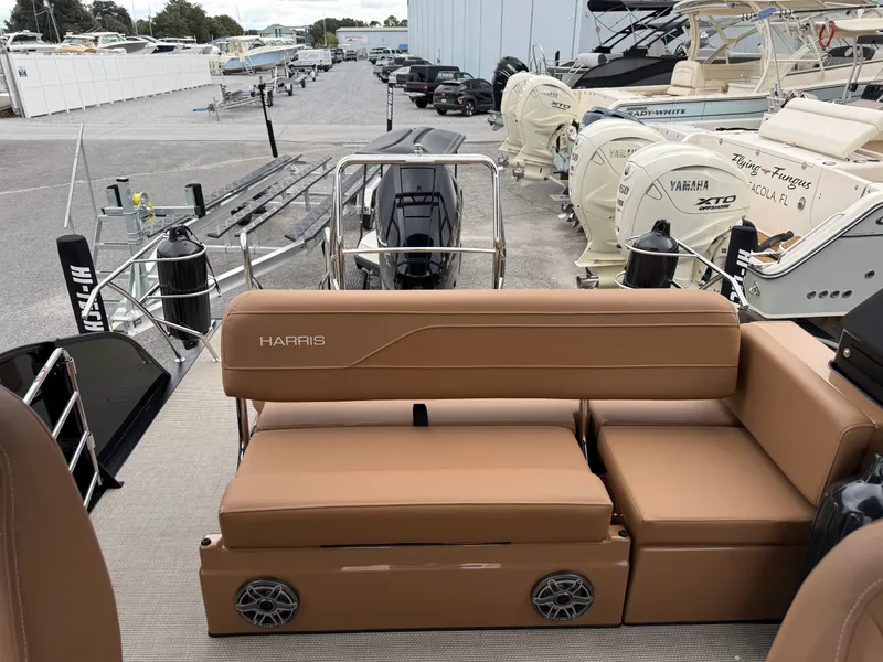 Slide: The Image of Harris GRAND MARINER 250 SLDH 2026 - 19