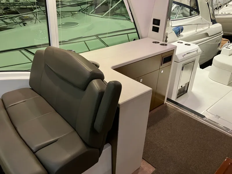 Slide: The Image of Cruisers 48 CANTIUS 2016 - 19