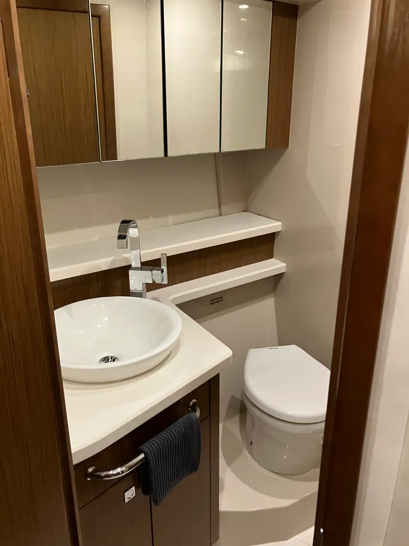 Slide: The Image of Cruisers 48 CANTIUS 2016 - 32