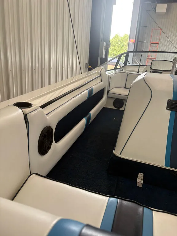 Slide: The Image of MasterCraft Pro Star 190 1986 - 9