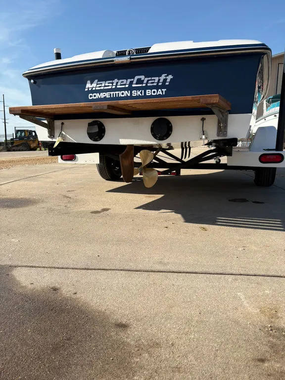 Slide: The Image of MasterCraft Pro Star 190 1986 - 8