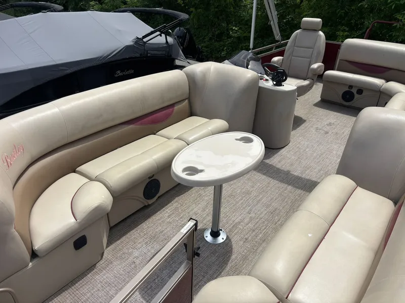 Slide: The Image of Bentley Pontoons 243 Cruise SE 2016 - 8