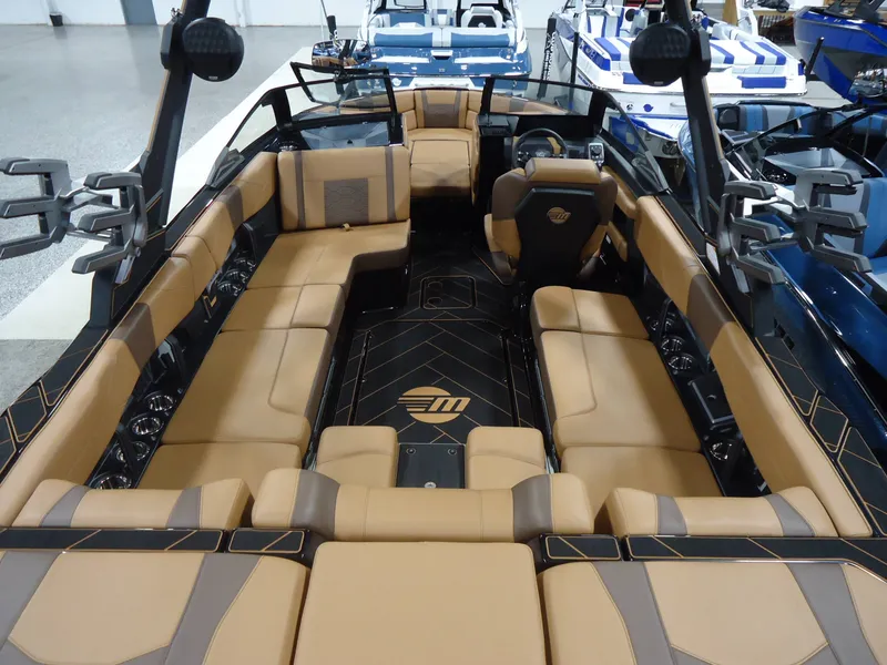 Slide: The Image of Malibu Boats 23 LSV 2026 - 1