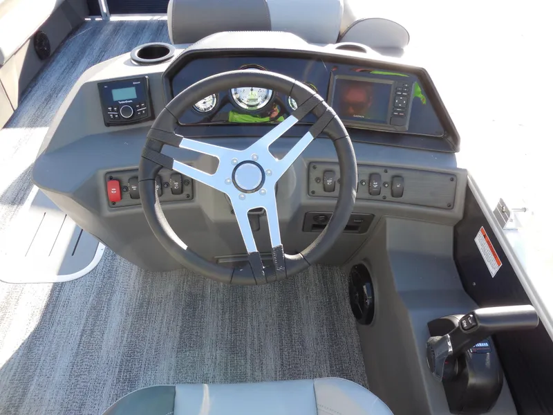 Slide: The Image of Bennington 23 SS 2025 - 7