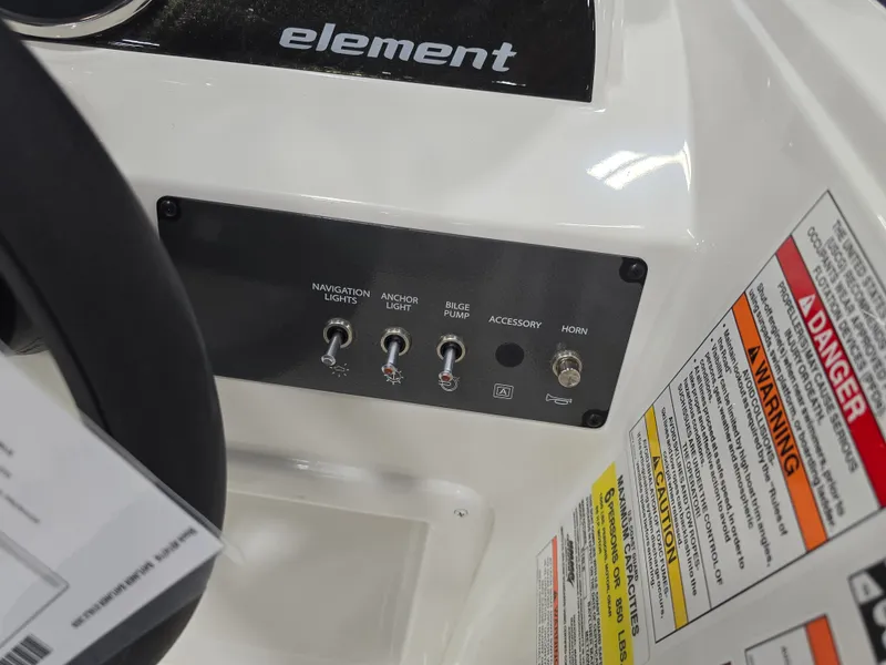 Slide: The Image of Bayliner E16LE 2026 - 26