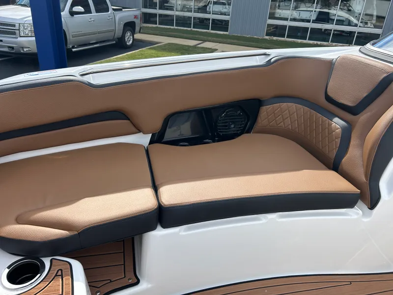 Slide: The Image of Yamaha 252SD 2027 - 17