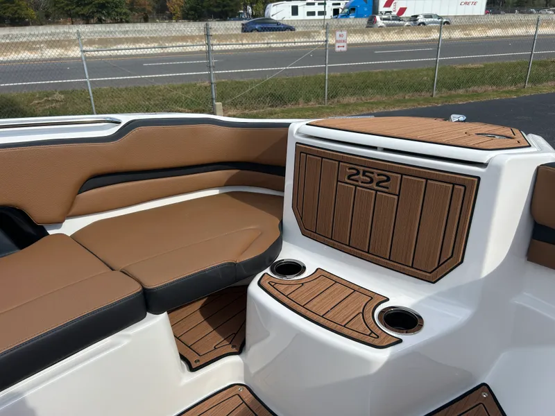 Slide: The Image of Yamaha 252SD 2027 - 19