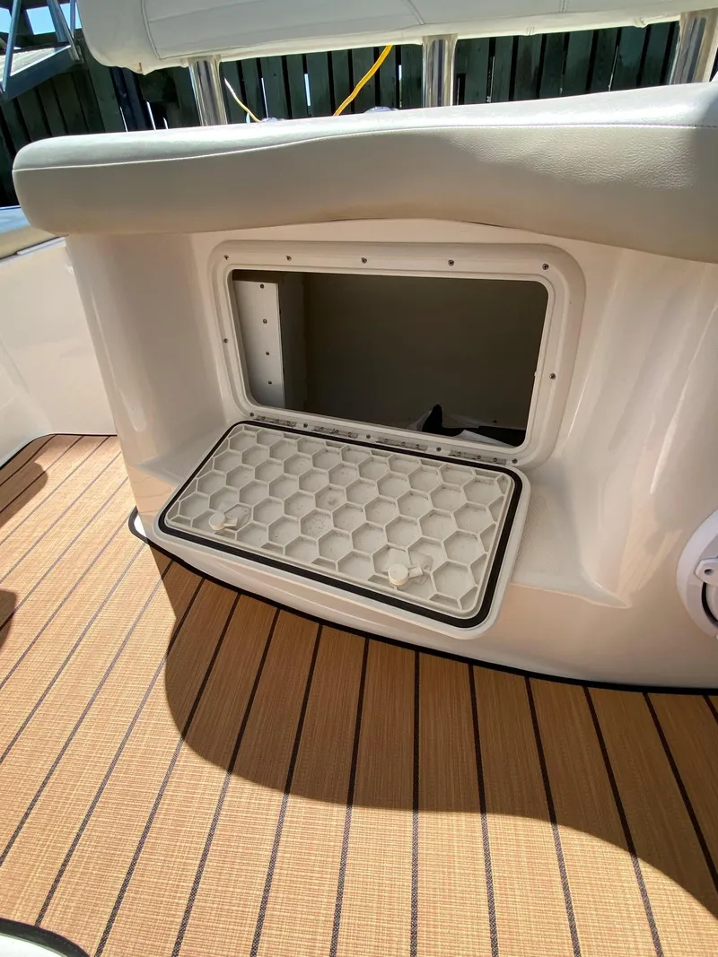 Slide: The Image of Wellcraft 290 Coastal 2014 - 21