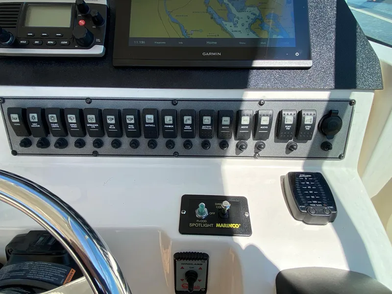 Slide: The Image of Wellcraft 290 Coastal 2014 - 30