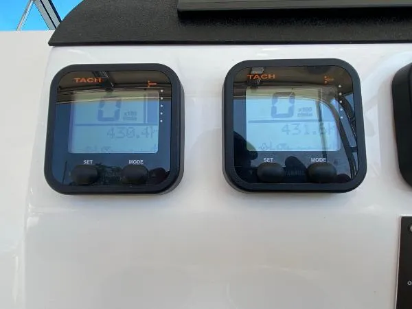 Slide: The Image of Wellcraft 290 Coastal 2014 - 32