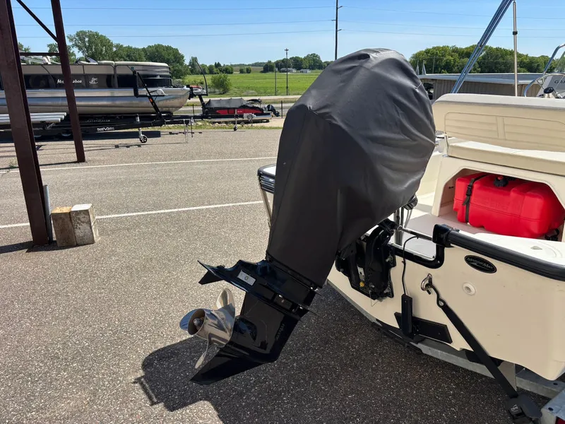 The Image of Boston Whaler 150 Montauk 2022 - 0