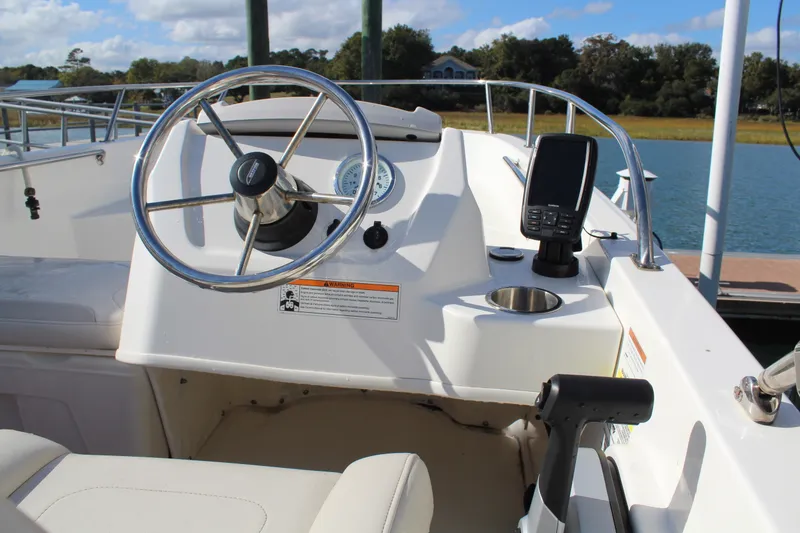 Slide: The Image of Boston Whaler 160 SUPER SPORT 2023 - 11