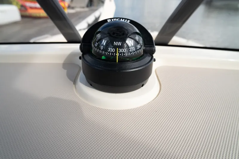 Slide: The Image of Scout 200 Sportfish 2027 - 33