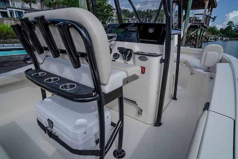 Slide: The Image of Scout 200 Sportfish 2027 - 32