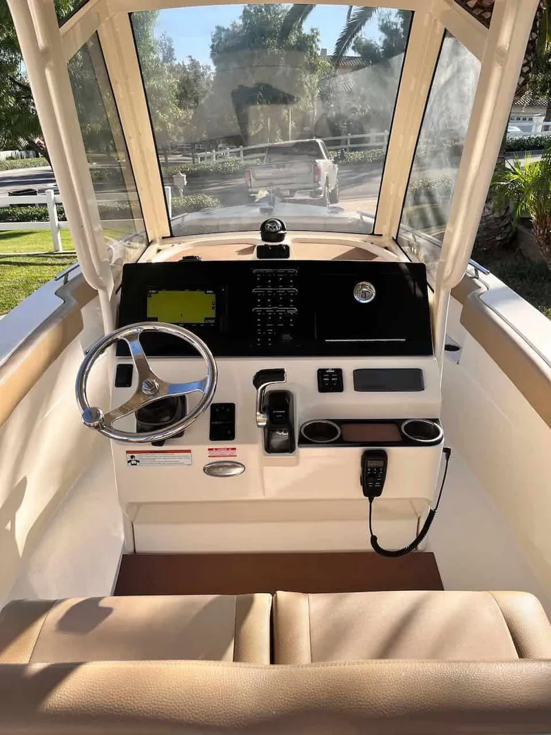 Slide: The Image of Scout 235 XSF 2020 - 3