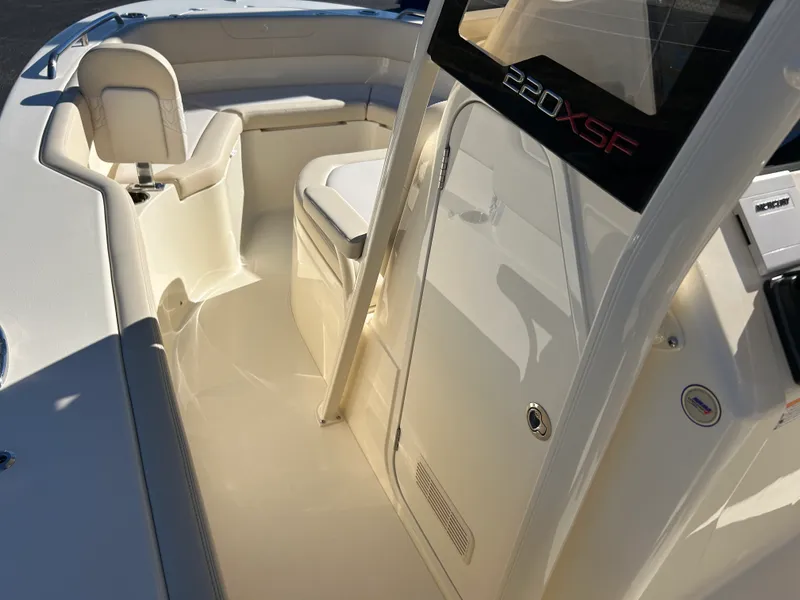 Slide: The Image of Scout 220 XSF 2027 - 30