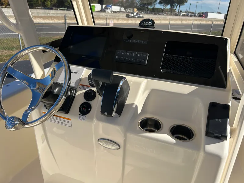 Slide: The Image of Scout 220 XSF 2027 - 10