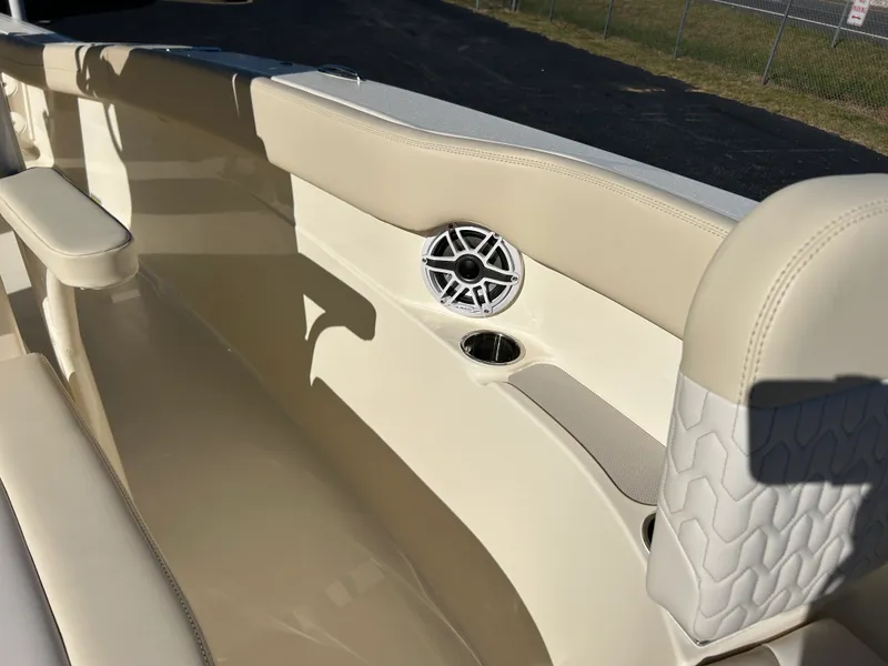 Slide: The Image of Scout 220 XSF 2027 - 27