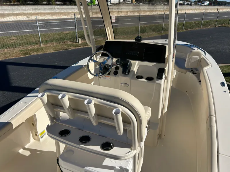 Slide: The Image of Scout 220 XSF 2027 - 4