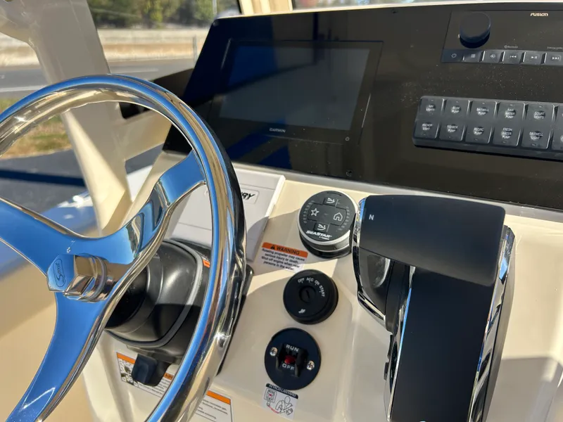Slide: The Image of Scout 220 XSF 2027 - 15