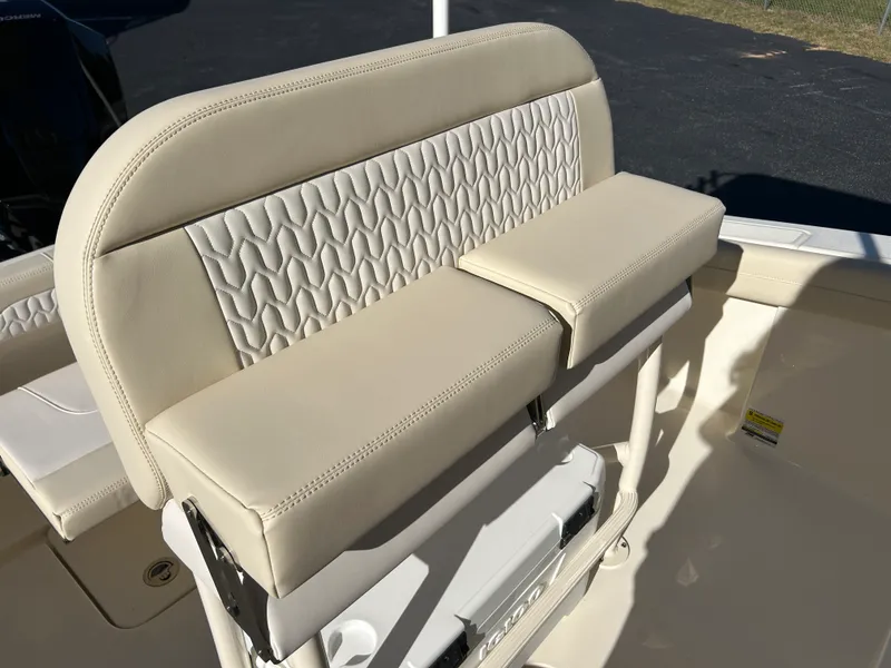 Slide: The Image of Scout 220 XSF 2027 - 12