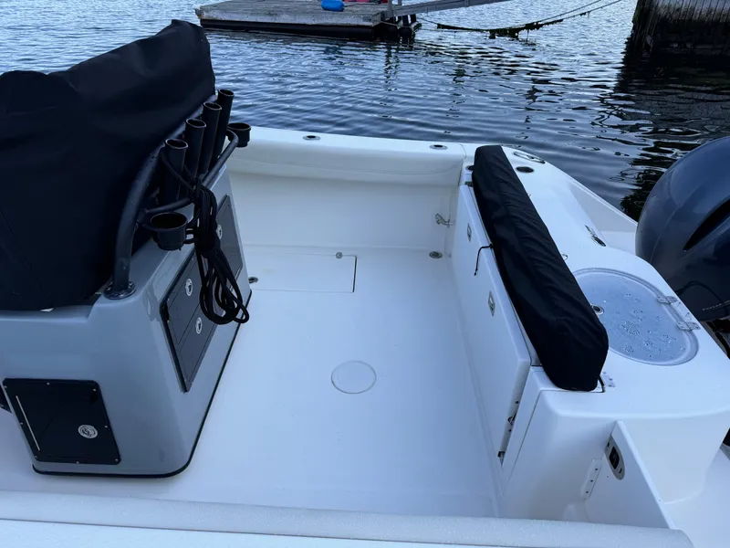 Slide: The Image of Cobia 280 Center Console 2022 - 35