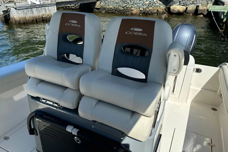 Slide: The Image of Cobia 280 Center Console 2022 - 19