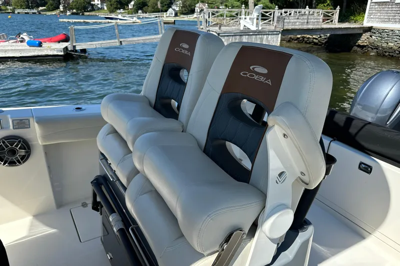 Slide: The Image of Cobia 280 Center Console 2022 - 20