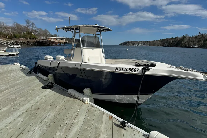 The Image of Seaswirl 2601 Center Console O/B 2008 - 0