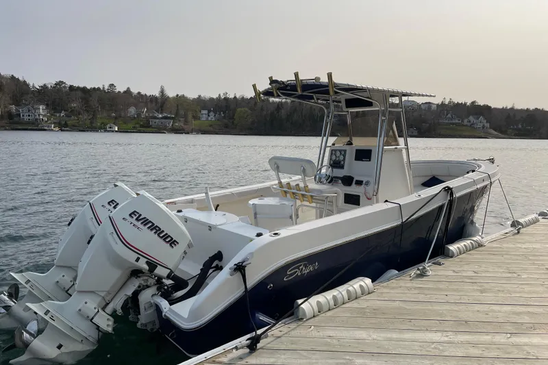 Slide: The Image of Seaswirl 2601 Center Console O/B 2008 - 1