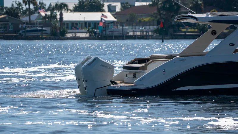 Slide: The Image of Sea Ray SLX 310 Outboard 2027 - 8