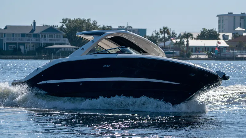 Slide: The Image of Sea Ray SLX 310 Outboard 2027 - 18