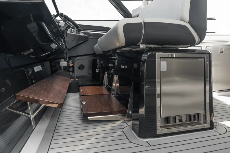 Slide: The Image of Cruisers 50 GLS OB 2027 - 108
