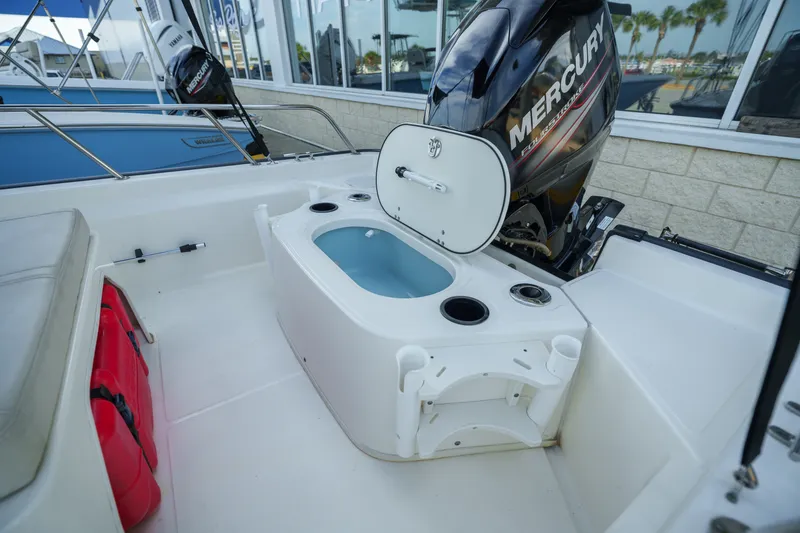 Slide: The Image of Boston Whaler 150 MONTAUK 2018 - 13