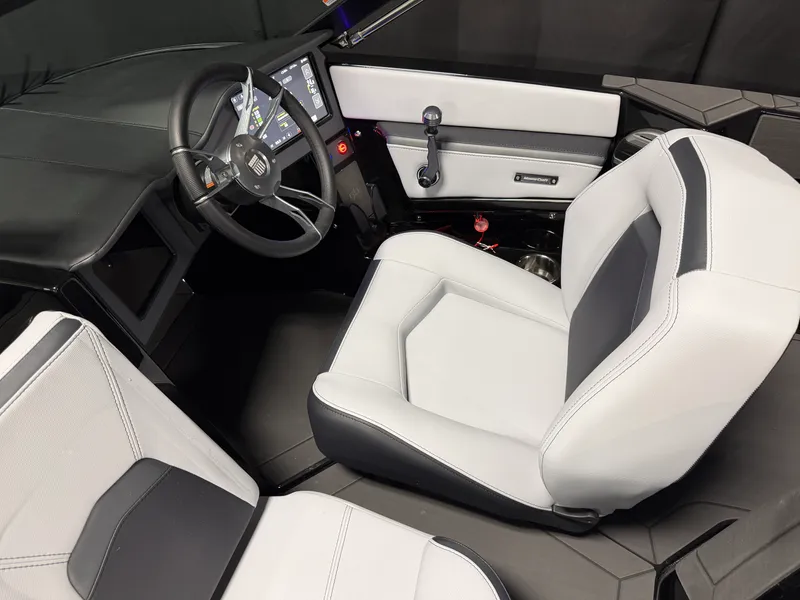 Slide: The Image of Mastercraft PROSTAR 2027 - 20