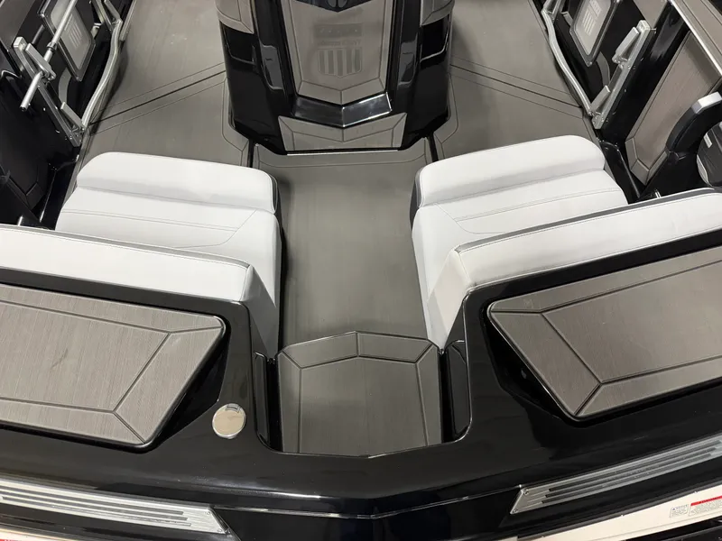 Slide: The Image of Mastercraft PROSTAR 2027 - 5