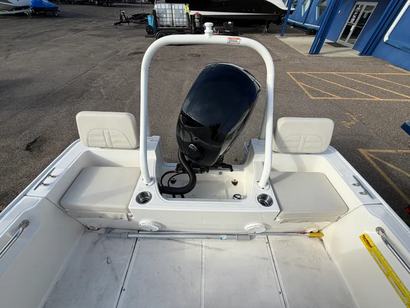 Slide: The Image of Boston Whaler 19 MTK 2026 - 7