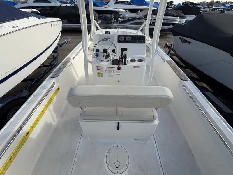 Slide: The Image of Boston Whaler 19 MTK 2026 - 11