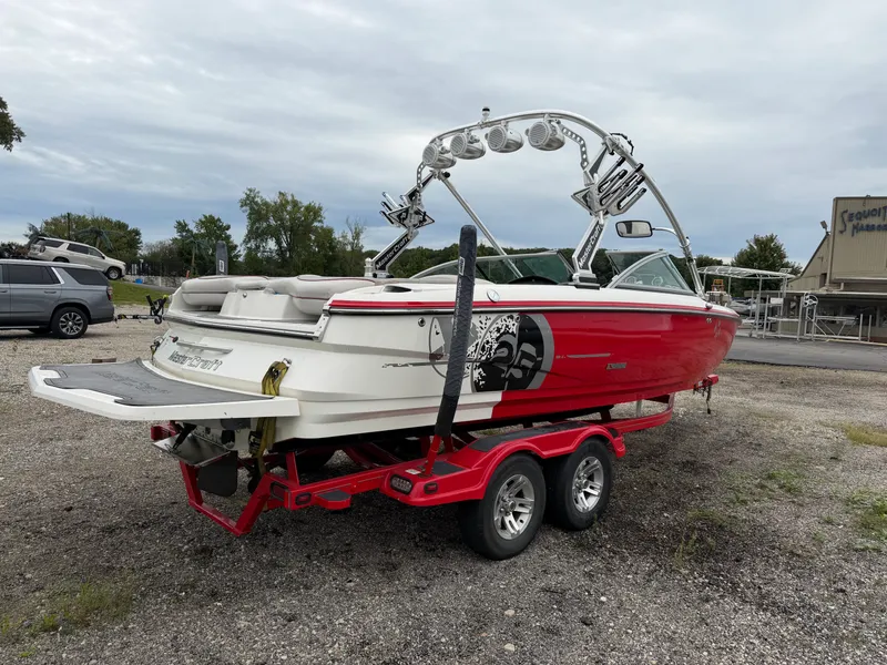 Slide: The Image of Mastercraft X25 2010 - 5