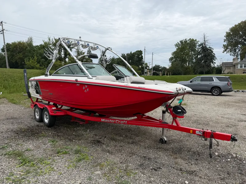 The Image of Mastercraft X25 2010 - 0