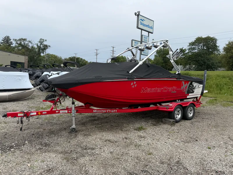 Slide: The Image of Mastercraft X25 2010 - 6