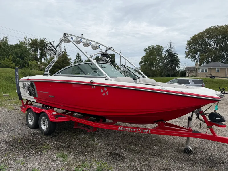Slide: The Image of Mastercraft X25 2010 - 3