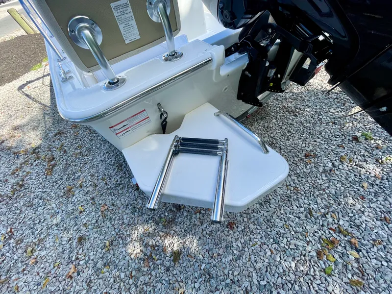 Slide: The Image of Boston Whaler 170 Montauk 2026 - 3