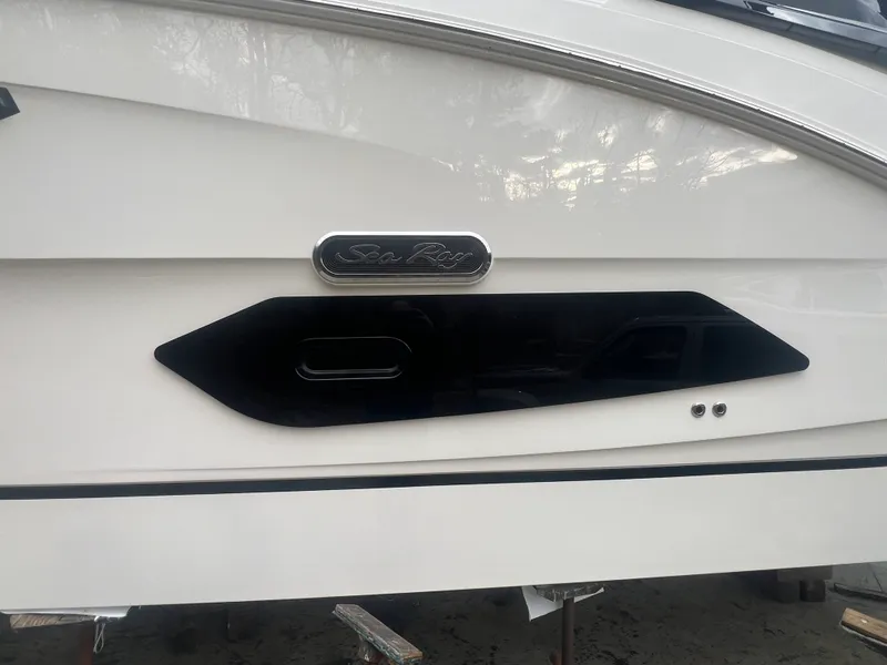 Slide: The Image of Sea Ray Sundancer 370 2026 - 2