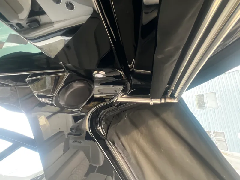 Slide: The Image of Sea Ray Sundancer 370 2026 - 25