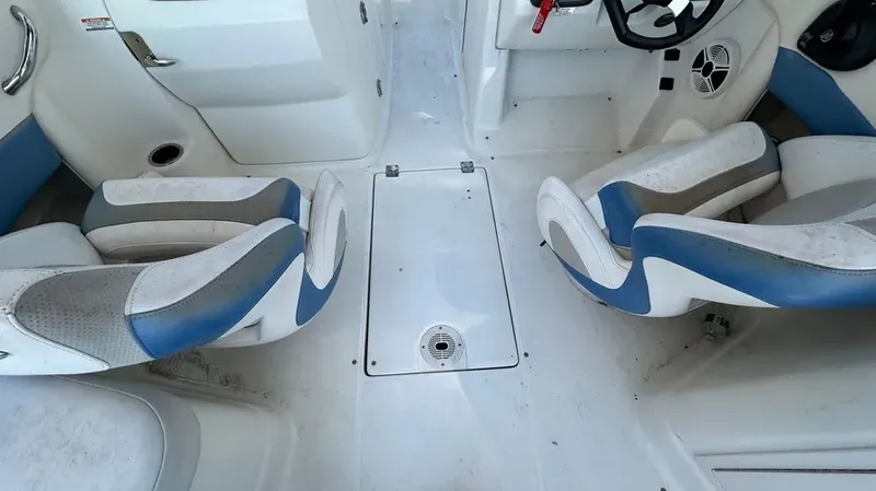 Slide: The Image of Chaparral 224 Sunesta 2010 - 16