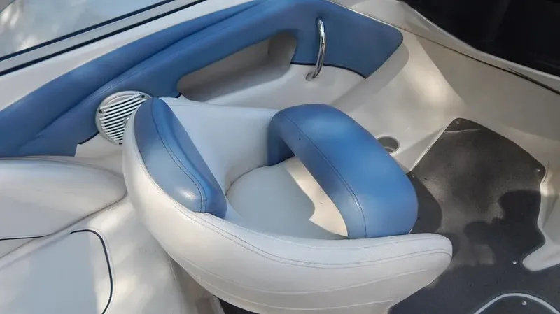 Slide: The Image of Bayliner 235 Bowrider 2013 - 15